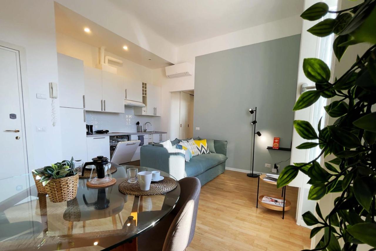 Elegant Apartment Near Brera Area Milano Exterior foto